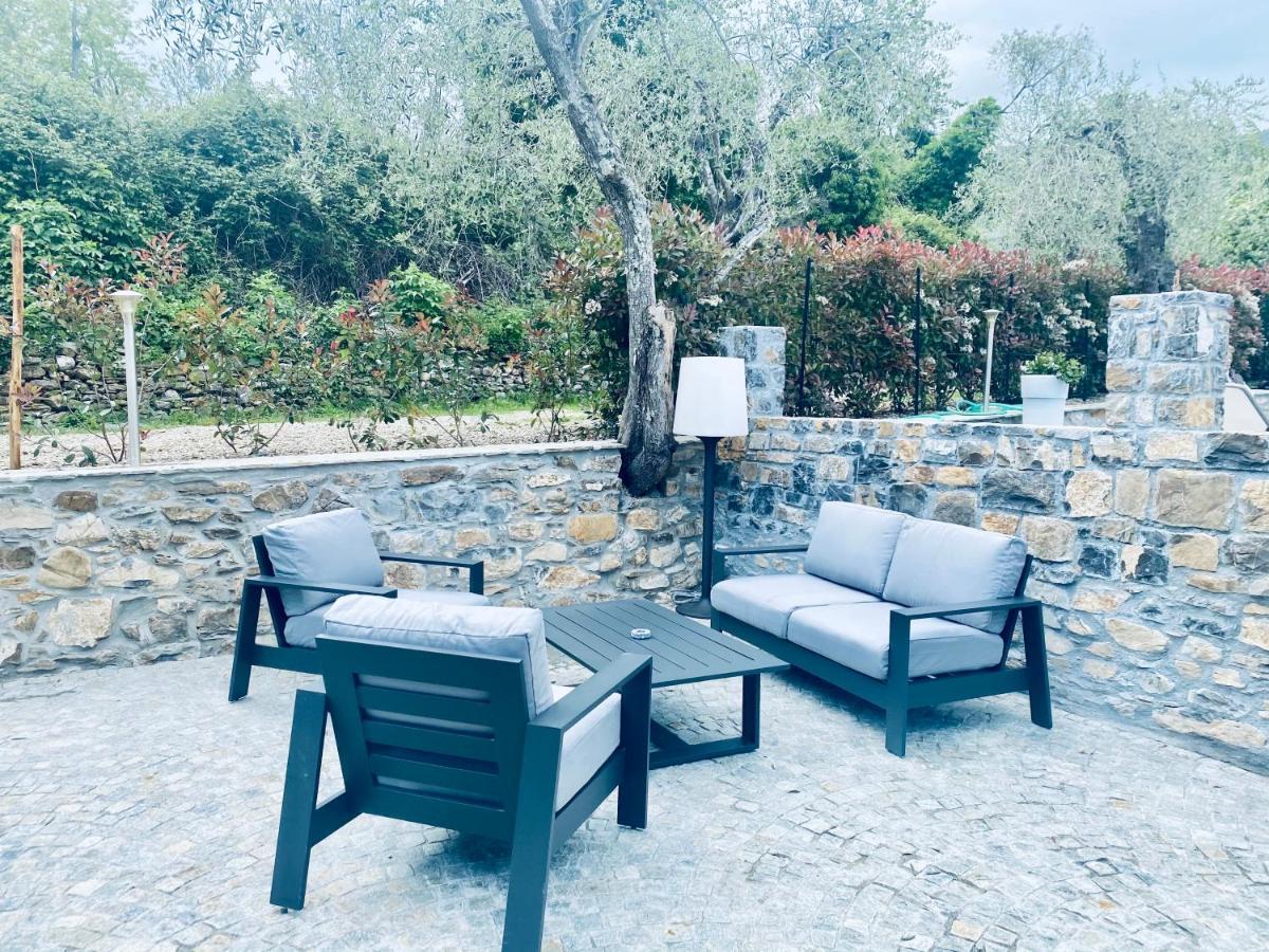 Casa Vacanze Gli Ulivi Borgomaro Exterior foto